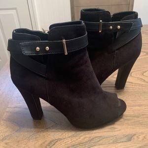 Sam & Libby open toe booties